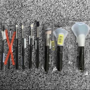 MAC Cosmetics Brush Set